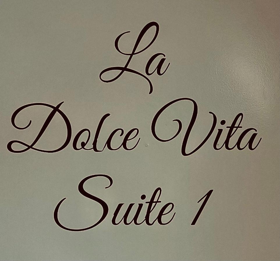 La Dolce Vita Suites Leeuwarden Esterno foto